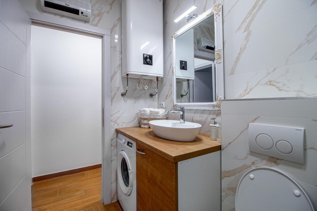 Apartments Euphoria East ริเยกา ภายนอก รูปภาพ