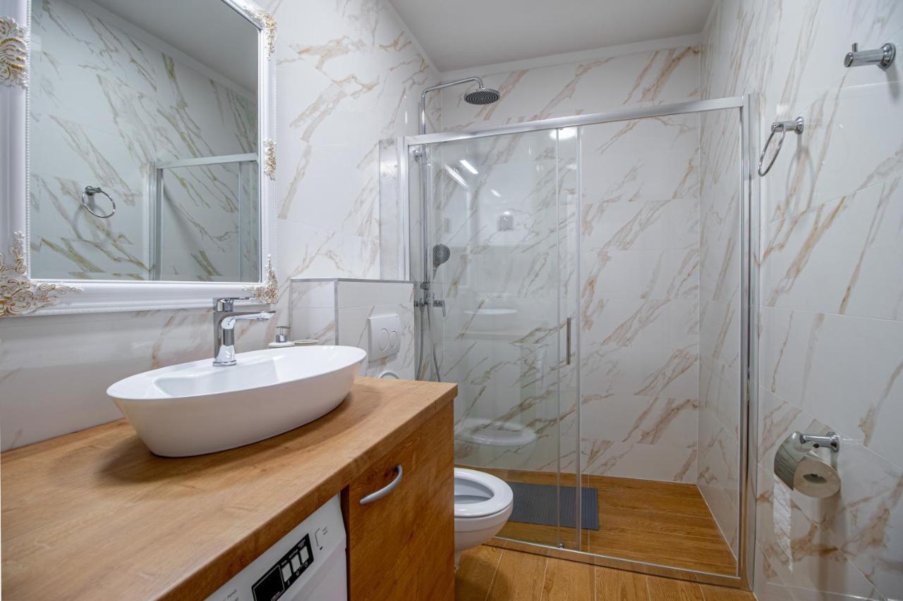 Apartments Euphoria East ริเยกา ภายนอก รูปภาพ