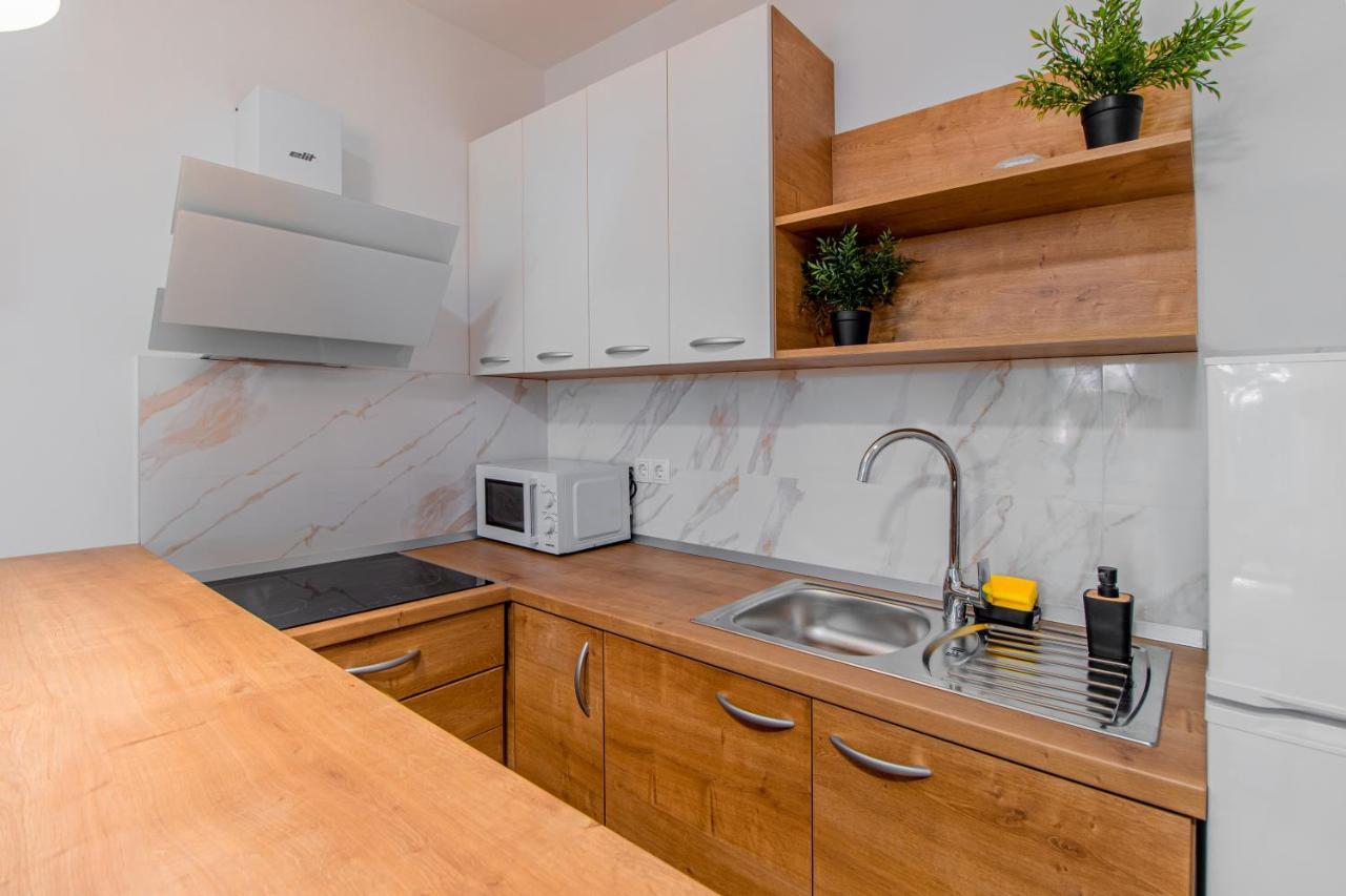 Apartments Euphoria East ริเยกา ภายนอก รูปภาพ